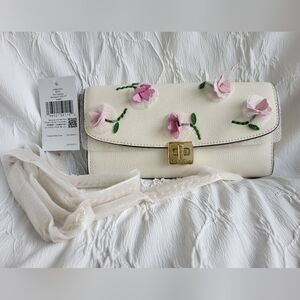 Phoebe Floral Applique Turnlock Wallet-on-chain